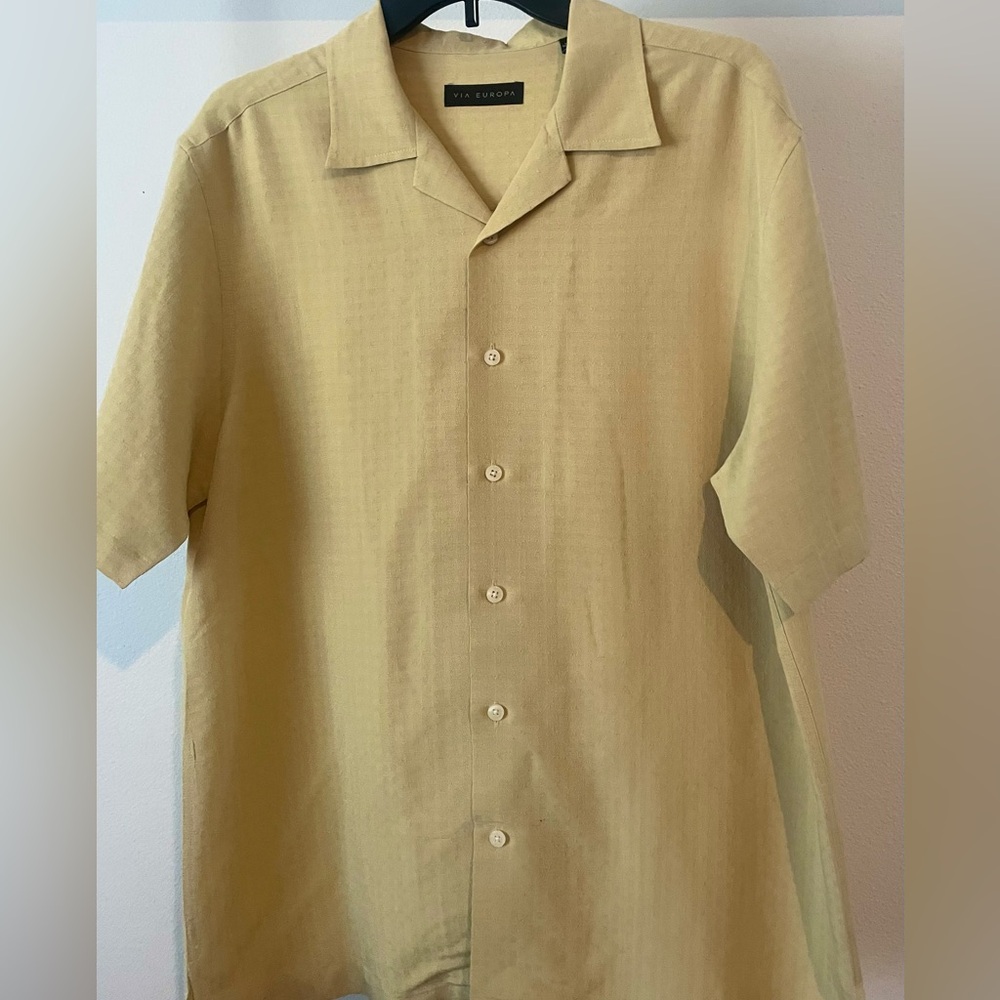 VIA Europa Short-Sleeve Casual Button-Down Shirt in Pale Yellow